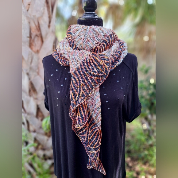 Hand Crafted OOAK Avantgarde Contemporary Reversible Knit Shawl Orange Pink - Picture 15 of 16